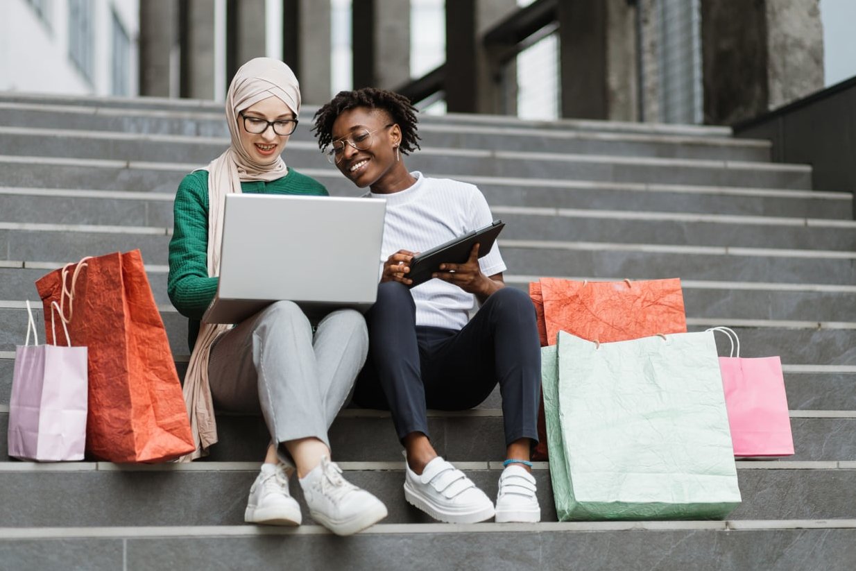 ecommerce laptop shopping cart