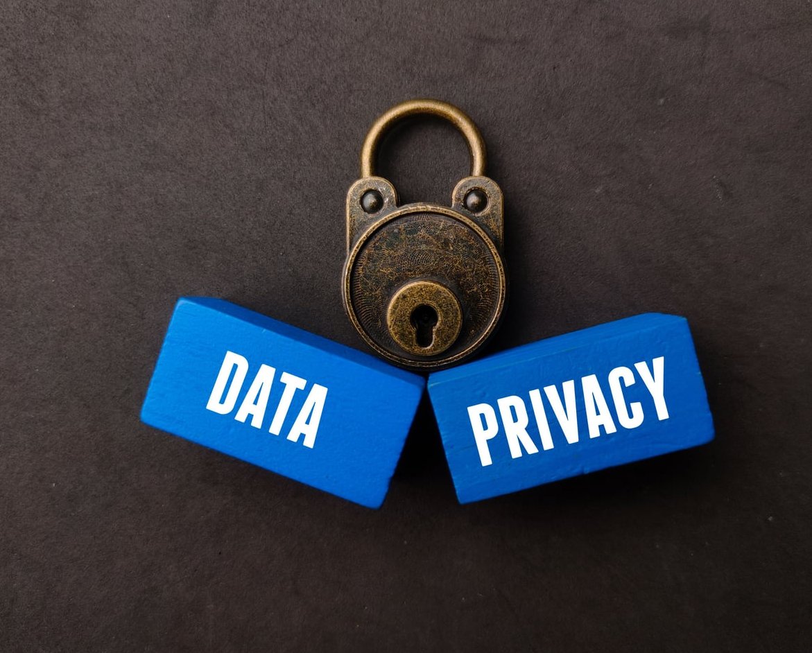 website security padlock laptop