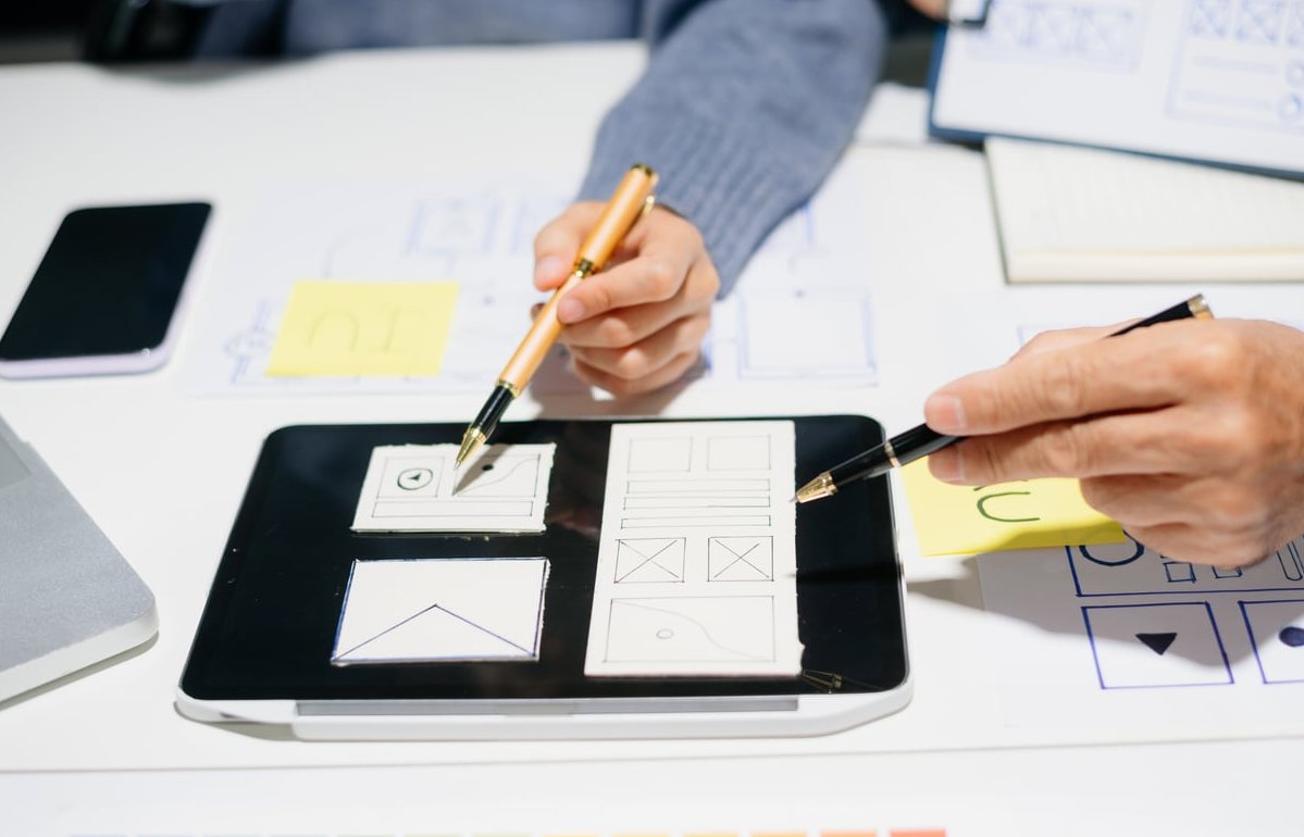 website design planning desk
